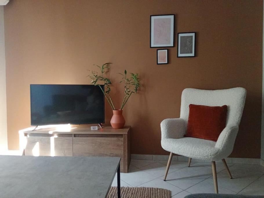 Central Artistic 2-Bedroom Apartment 79Sqm Trípoli Eksteriør bilde